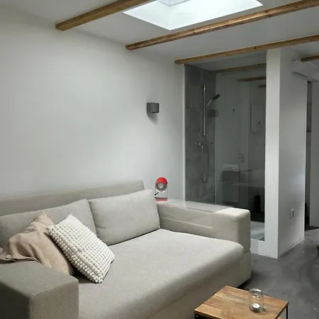 Modernes Mit En-suite Bad & Bester Anbindung Habitación en casa particular *