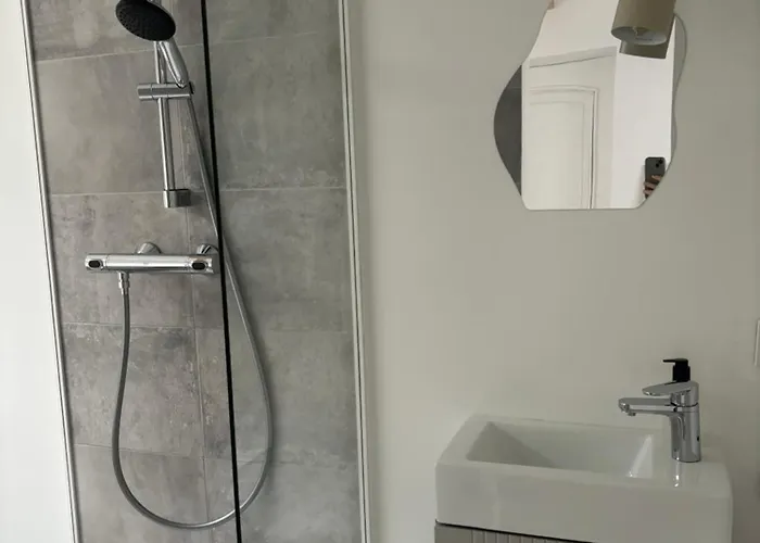 Modern Business Studio - 5 Min To Dus Airport & Messe Homestay szállás Düsseldorf