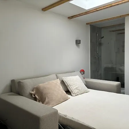 Modern Business Studio - 5 Min To Dus Airport & Messe Alloggio in famiglia Düsseldorf